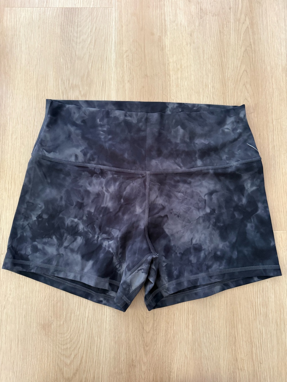 NWT Lululemon Diamond Dye Align Short 4” inseam size 14